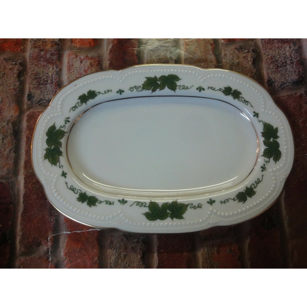 Graf Von Henneberg Bavaria Germany Green Ivy Gold Trim small serving tray 8